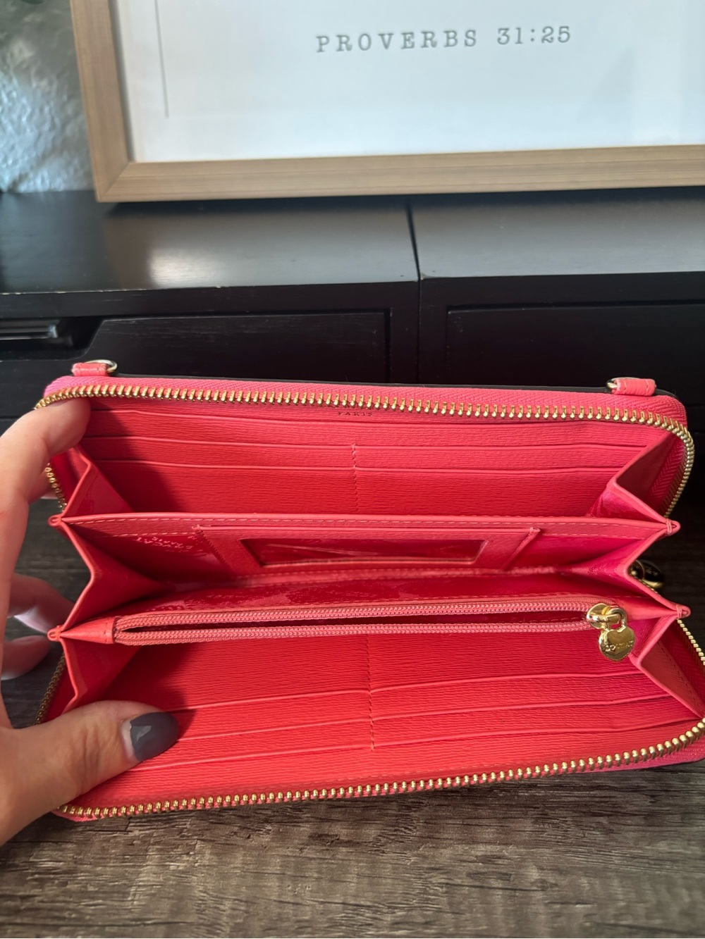 Lovcat Paris Crossbody Zip Around Wallet - Picture 5 of 7